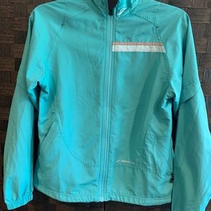 Brooks women’s cooling windbreaker
